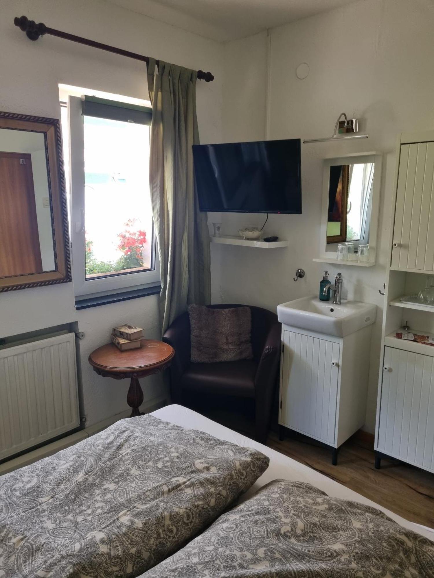 B&B Dressings Traumgarten Καϊζερσλάουτερν Δωμάτιο φωτογραφία